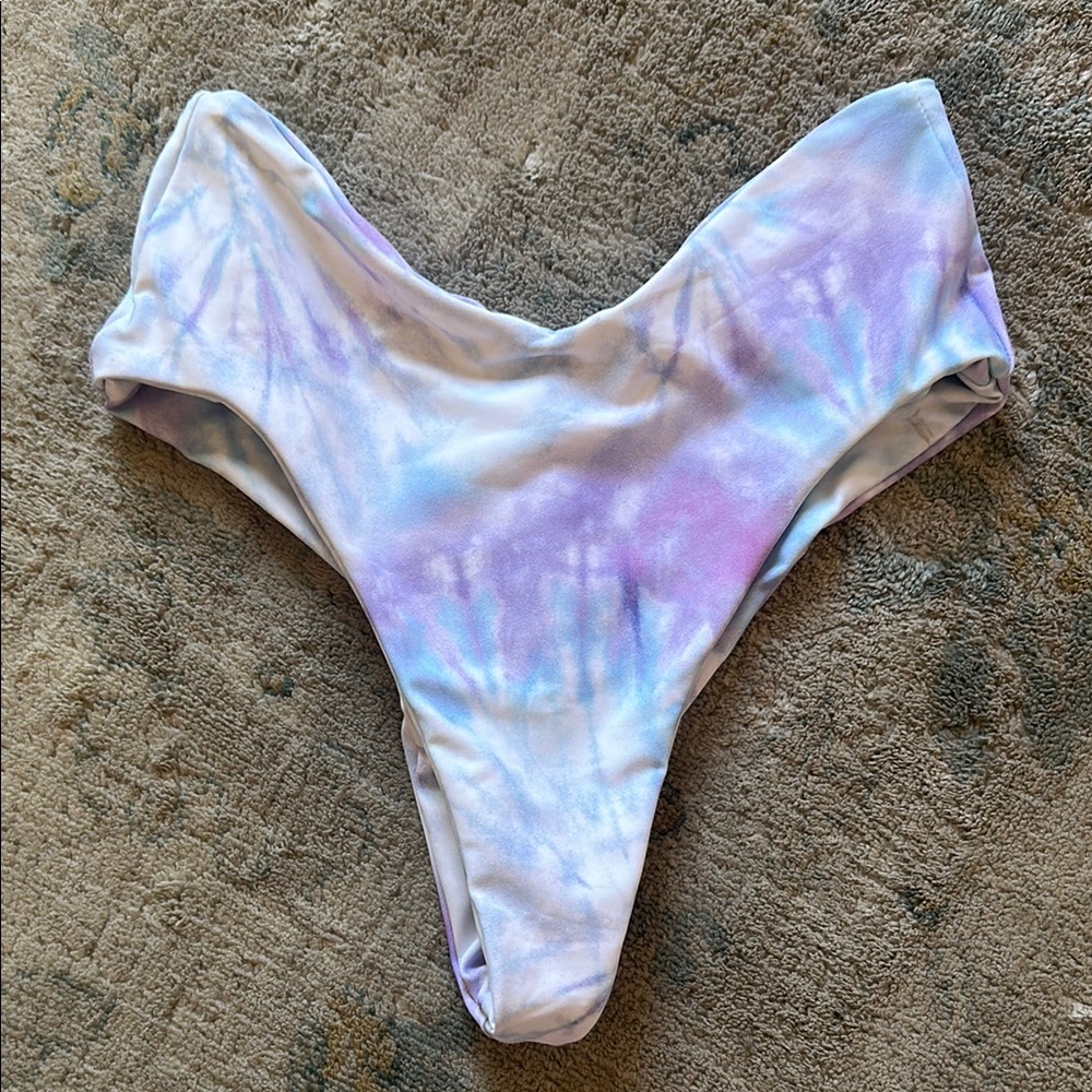 Skatie - high waisted bikini bottoms
